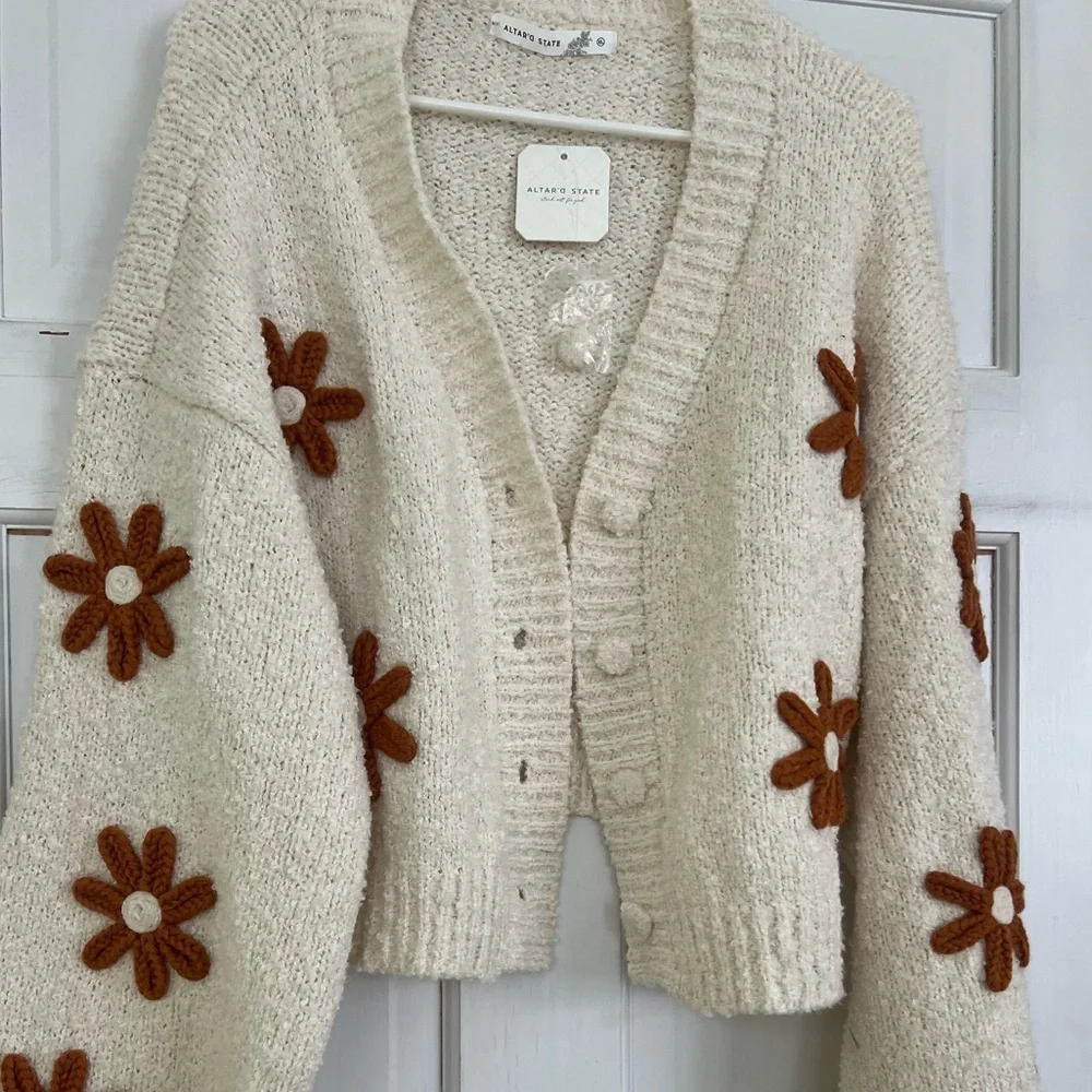 Altar’d State 3D Floral Cardigan NWT - Picture 5 of 11